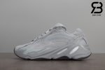 giày adidas yeezy boost 700 v2 hospital blue siêu cấp og
