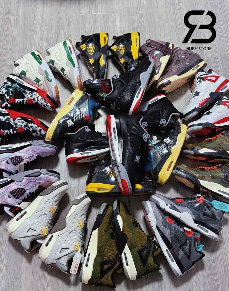 nhiều đôi giày jordan 4 xếp vòng tròn