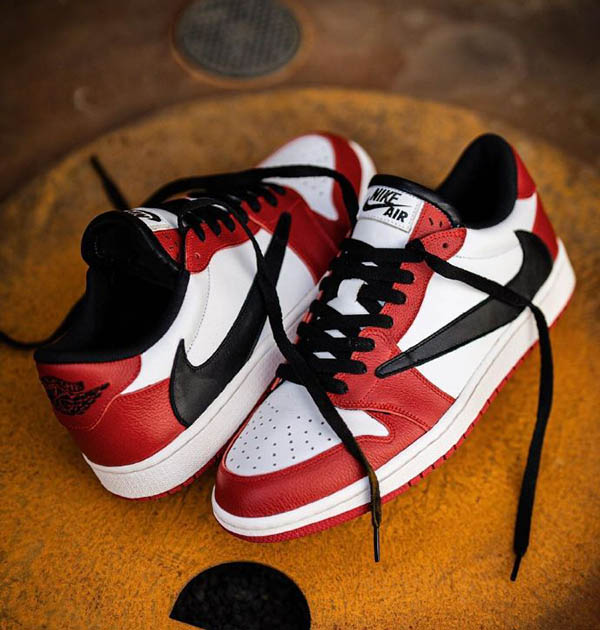 Giày Jordan 1 Low Travis Scott Chicago Trắng Đỏ