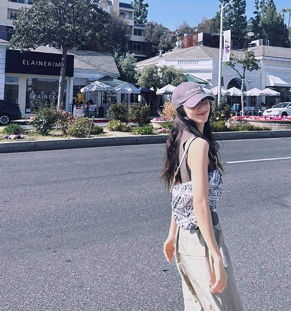 Túi Dior Saddle và Jisoo