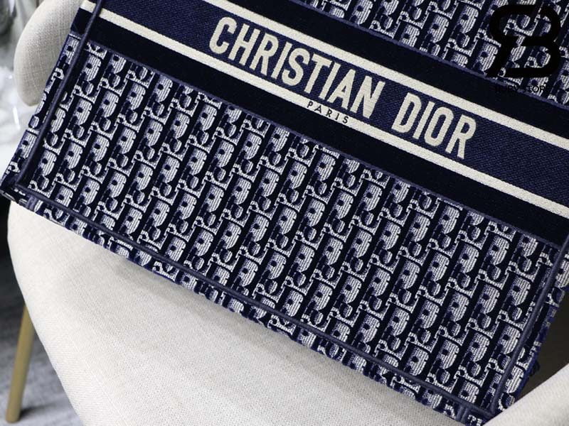 Túi xách Dior Book tote siêu cấp vải casvan sọc đen trắng size 415cm   M1286  Túi xách cao cấp những mẫu túi siêu cấp like authentic cực đẹp