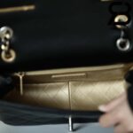 Túi Chanel Pearls Charms Small Flap Bag AS2979 Màu Đen Siêu Cấp