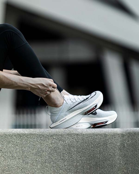 Trải nghiệm Air Zoom Alphafly NEXT% 2 trên chân