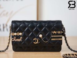Túi Chanel Pearl Strass Signature WOC Đen Siêu Cấp