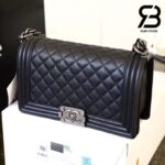 Túi Chanel Boy Medium Black Da Caviar Khóa Bạc Best Quality