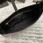 Túi YSL Le 5 A 7 Hobo Bag In Smoot Leather Da Bê Best Quality