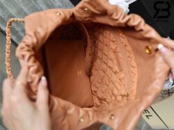Túi Chanel 22 Handbag Light Brown Gold Nâu Logo Vàng Da Bê 38CM Best Quality