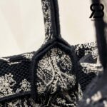 Túi Small Dior Book Tote Blue Tiger Reverse Tranh Thêu 26cm Best Quality