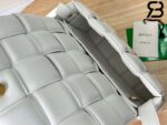 Túi Bottega Veneta Padded Cassette Chalk White Trắng Da Cừu 26CM Best Quality