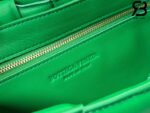 Túi Bottega Veneta Padded Cassette Parakeet Xanh Lá Da Cừu 26CM Best Quality