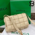 Túi Bottega Veneta Padded Cassette Porridge Da Cừu 26CM Best Quality