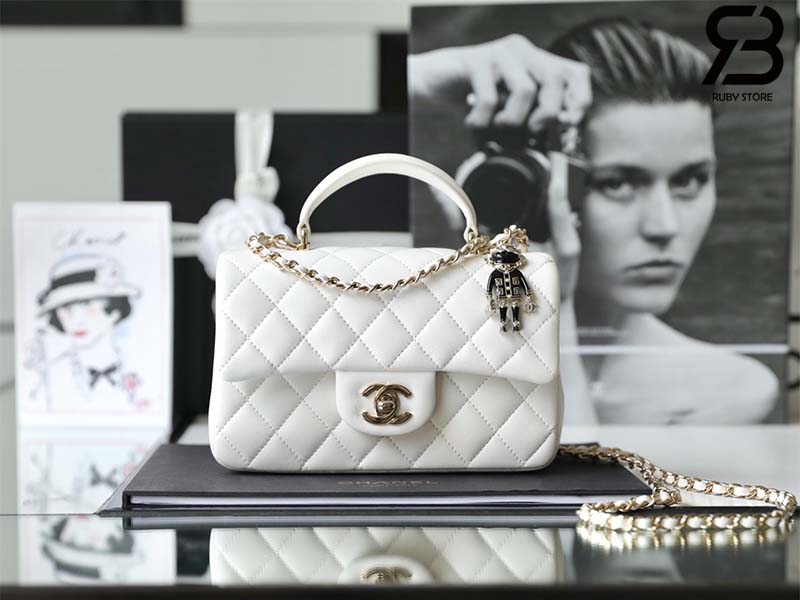 Túi Chanel Mini Flap Bag With Top Handle Lion Charm Màu Trắng 20CM Best Quality