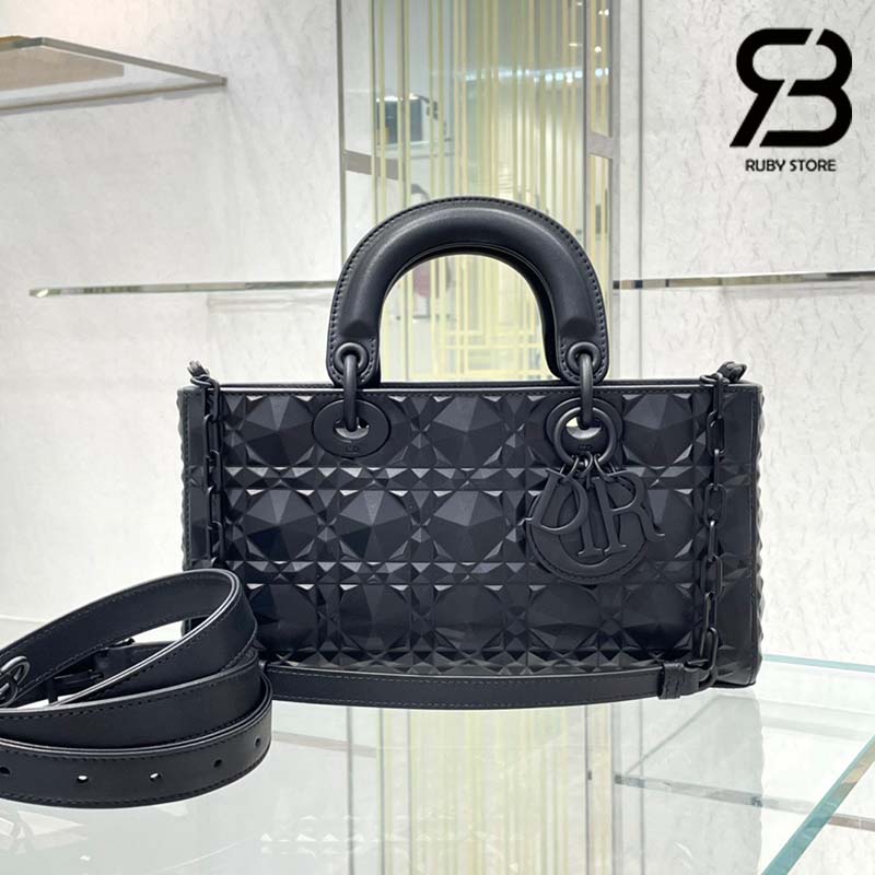 Túi xách Dior đen Vẻ đẹp huyền bí cho quý cô sành điệu