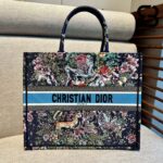 Túi Large Dior Book Tote Xanh Multicolor D-Constellation Tranh Thêu 42CM Best Quality
