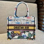 Túi Small Dior Book Tote Trắng Latte Dreamy Sky Ciel De Rêve Tranh Thêu 26CM Best Quality