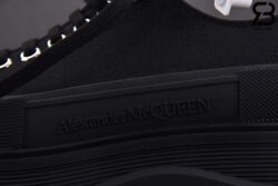 Giày Alexander Mcqueen Tread Slick Lace Up Black Siêu Cấp