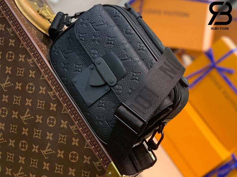 Mua Túi Đeo Chéo Louis Vuitton LV S Lock Messenger Bag Monogram Macassar  Coated Canvas Màu Nâu  Louis Vuitton  Mua tại Vua Hàng Hiệu h043635