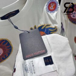 Áo Thun LV x YK Embroidered T-Shirt Faces Best Quality