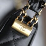 Túi Chanel 23K 19 Hobo Logo Mini Bag Màu Đen Calfskin 20CM Best Quality
