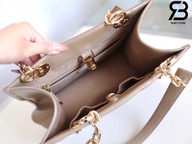Túi Dior Small Essential Tote Bag Màu Nâu Hazelnut Calfskin Best Quality