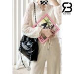 Túi Chanel 22 Small Handbag Đen Logo Bạc Da Bê SHW 34CM Best Quality