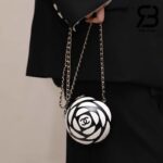Túi Chanel 23K Runway White Black Plexi Camellia CC Sphere Minaudiere Bag Best Quality