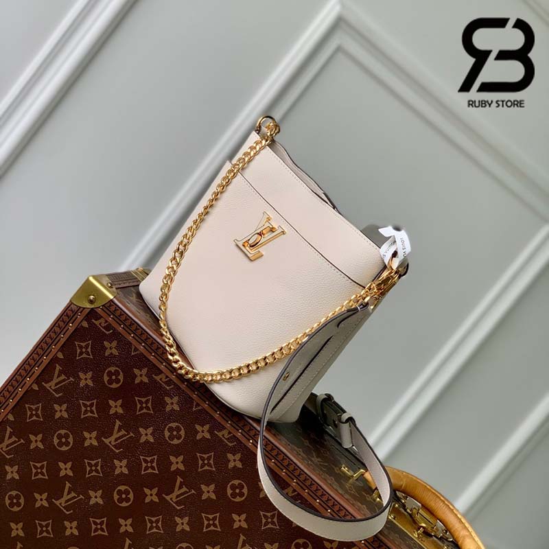 Túi LV Lock and Walk Màu Trắng Quartz Calfskin 20CM Best Quality