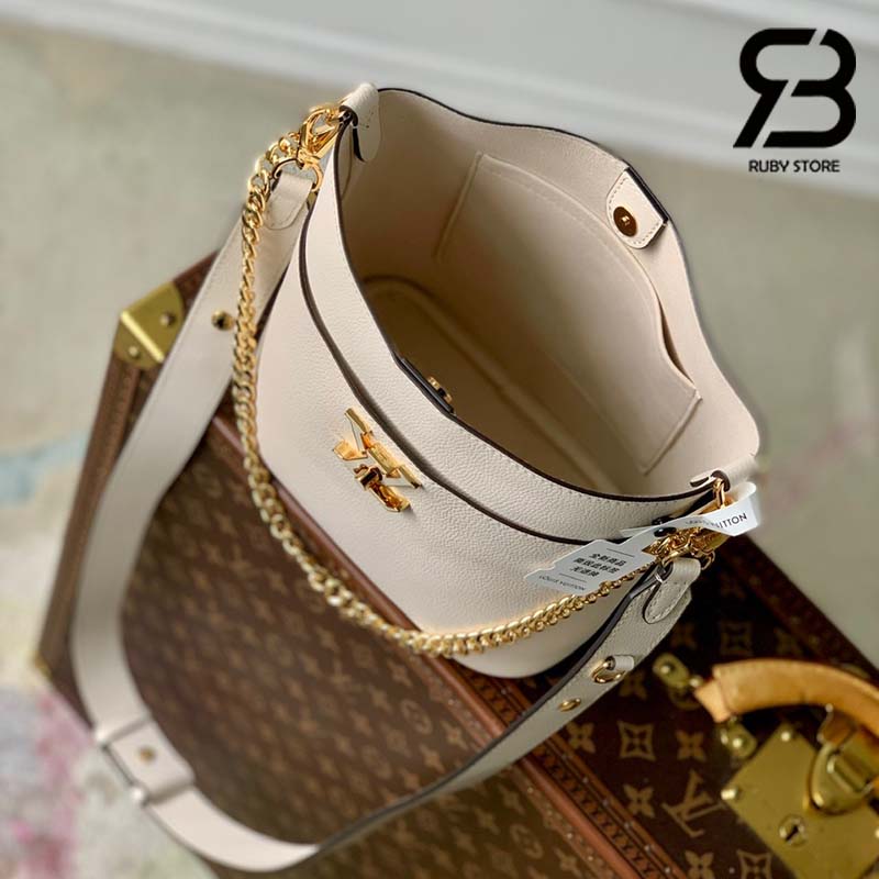 Túi LV Lock and Walk Màu Trắng Quartz Calfskin 20CM Best Quality