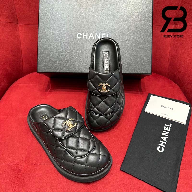 Giày Chanel 23C CC Turn Lock Mule Clog Slipper Black Lambskin Best Quality