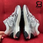 Giày Chanel 23C White Silver Metallic CC Logo Lace Up Flat Runner Trainer Sneaker Best Quality