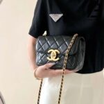 Túi Chanel 24B 22 Mini Flap Bag Vintage CC Logo Đen Bóng Da Cừu 19CM Best Quality