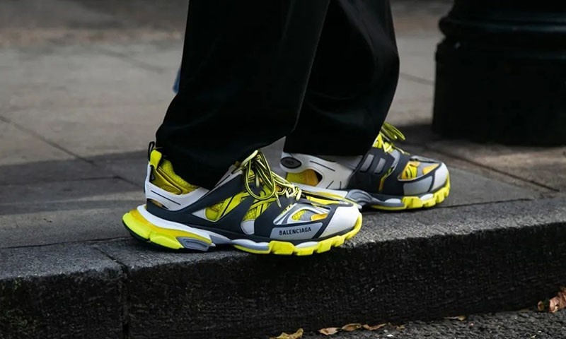 Giá giày Balenciaga Track chính hãng bao nhiêu tiền?