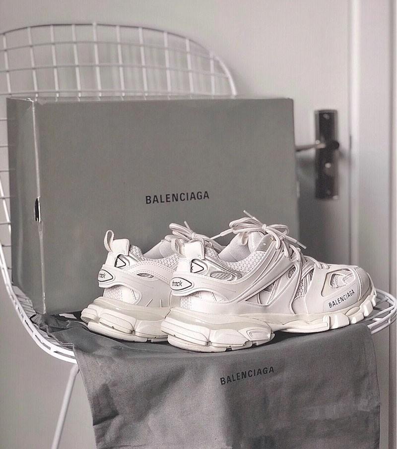Mua giày Balenciaga Track siêu cấp ở đâu?
