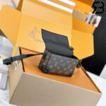 Túi LV Steamer Wearable Wallet Monogram Macassar Nâu 18CM Best Quality