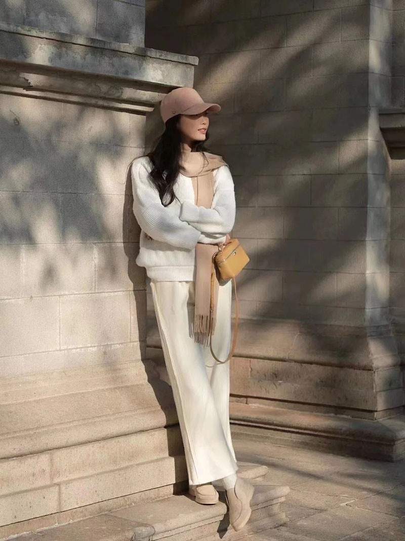 Phối đồ với giày Loro Piana cho nữ