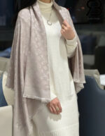 Khăn Choàng LV Monogram Shine Shawl Greige Kem Best Quality