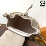 Ba Lô LV Coussin PM M13358 Beige Màu Kem Da Cừu 26CM Best Quality