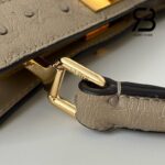 Túi Fendi Peekaboo ISeeU Petite Size 20 Beige Ostrich cao cấp