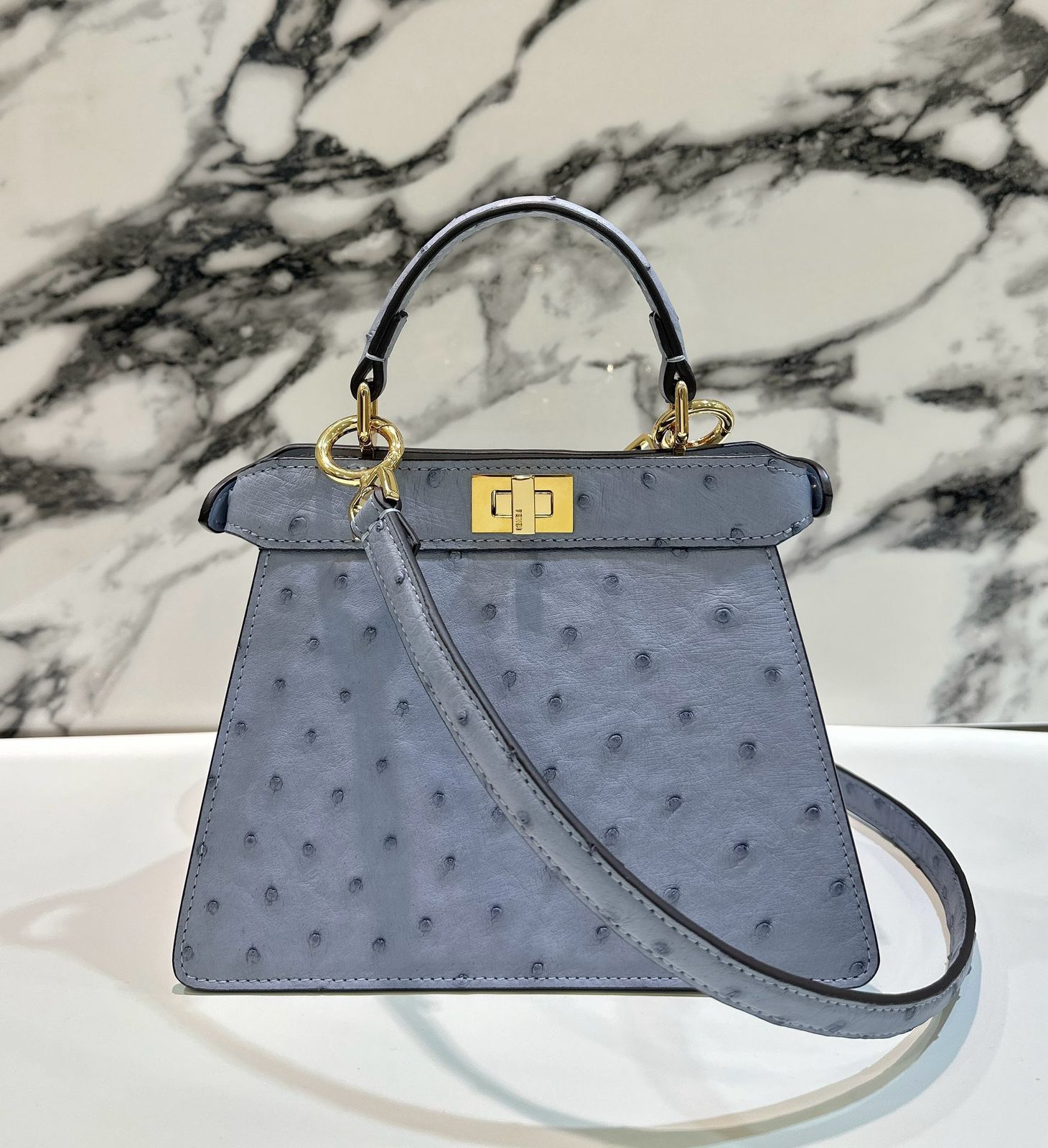 Túi Fendi Peekaboo ISeeU Petite Size 20 màu xanh nhạt da đà điểu