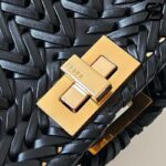 Túi Fendi Peekaboo ISeeU Small Size 27 Black Interlace Leather Best Da Ý