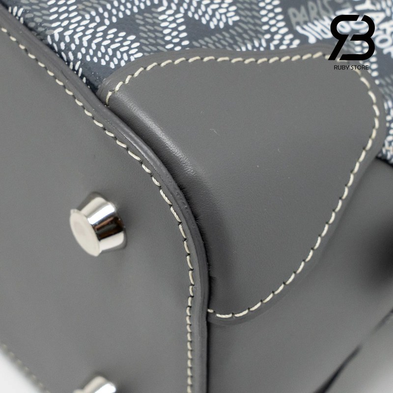 Da Chevroches Calfskin trên túi Goyard