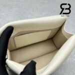 Túi Jacquemus The small Rond Carré Clutch Light Ivory Lambskin Best Da Ý sang trọng