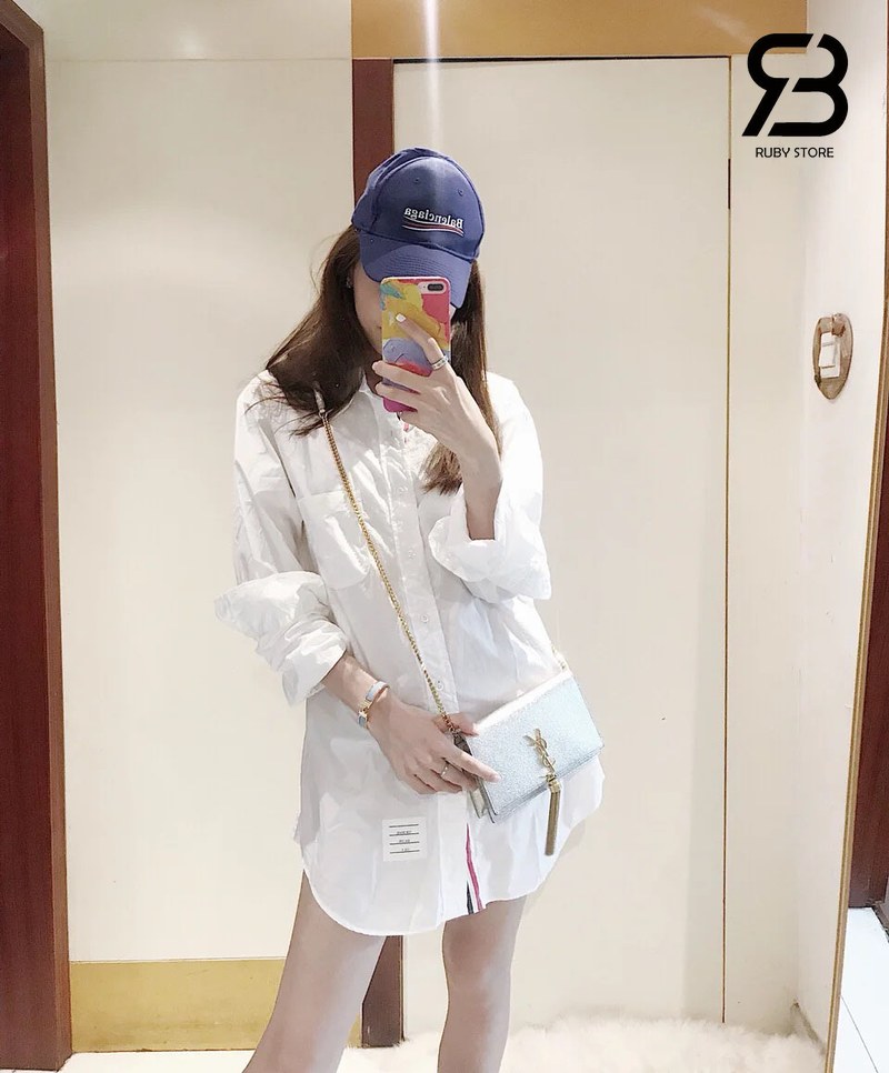 Áo thom browne màu trắng phối với quần short ngắn cho nữ