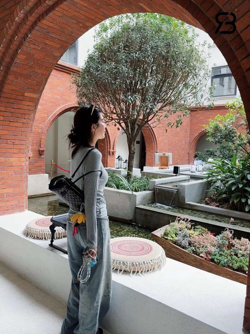 Túi Goyard Bonbonnière Bag Black Goyardine Canvas Đen sang trọng