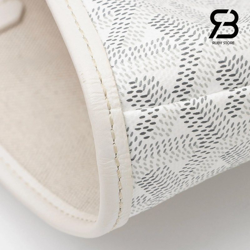 Chất liệu Goyardine Canvas trên túi Goyard