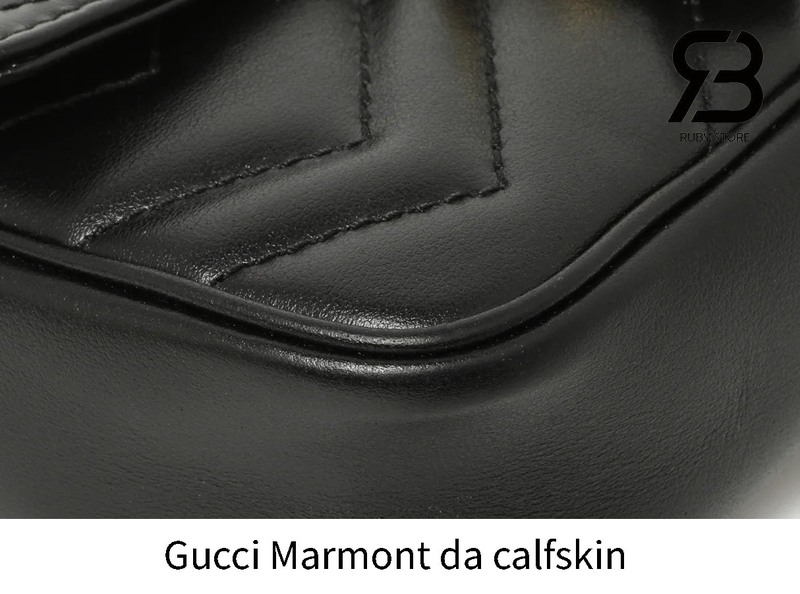 Da calfskin trên túi Gucci Marmont