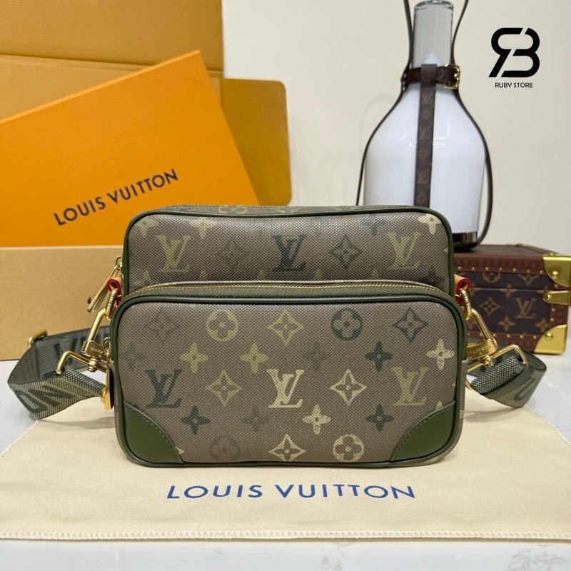 Túi LV Nil Monogram Surplus Khaki M27095 Best Quality góc nghiêng chi tiết