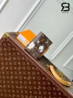Ví LV Passport Cover Vivienne Winter Holiday M12237 chất lượng tốt
