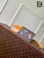 Ví LV Passport Cover Vivienne Winter Holiday M15327 chất lượng cao
