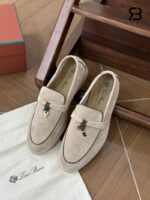 Giày Loro Piana Summer Charms Walk Loafer Suede Nappa Natural Light Camel góc nghiêng